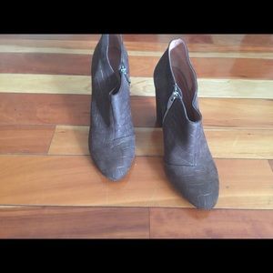 Women’s Sigerson Morrison Suede Taupe Bootie 10B